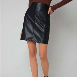PU LEATHER PENCIL SKIRT (size S)